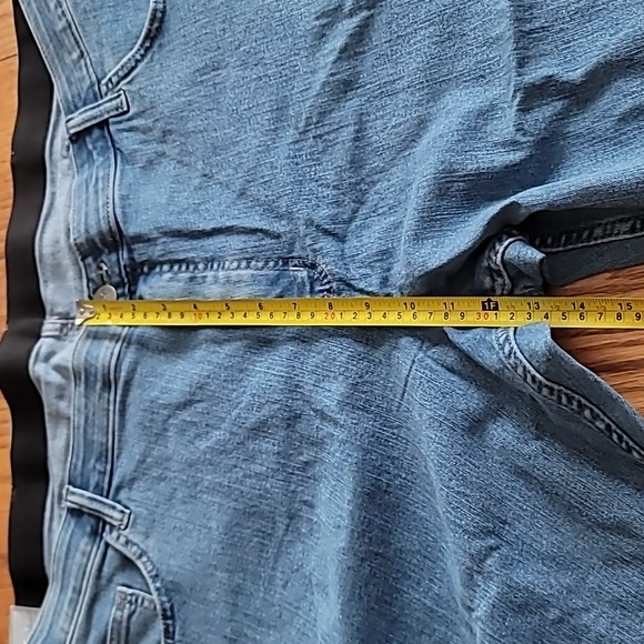 Women's Jean shorts - Picture 5 of 8